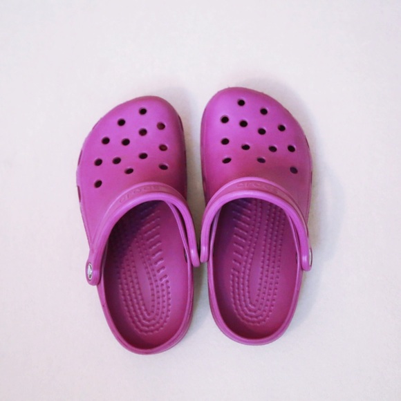 CROCS Shoes - CLASSIC CROCS
