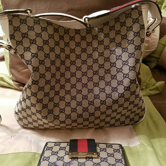 Gucci big bucket handbag and wallet - Picture 4 of 4