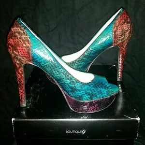 Boutique 9 Turquoise/Burgundy Snake Platform Pumps