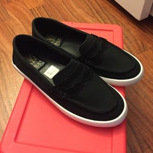 NWOT Cole Haan Women's Pinch Leather Weekender