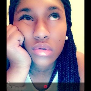 Meet your Posher, Mya