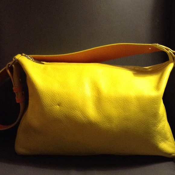 MAXX Yellow Leather Shoulderbag