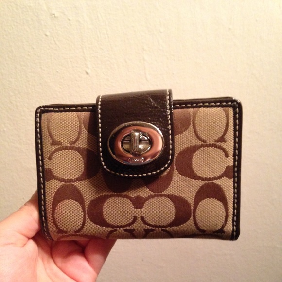 Coach wallet - Picture 1 of 3