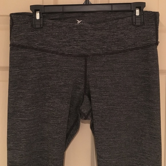 Old Navy stripped workout leggings.