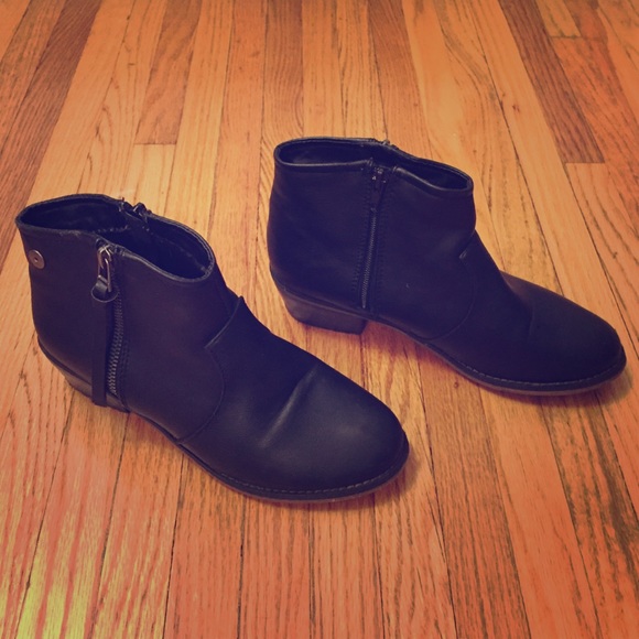 Ankle boots