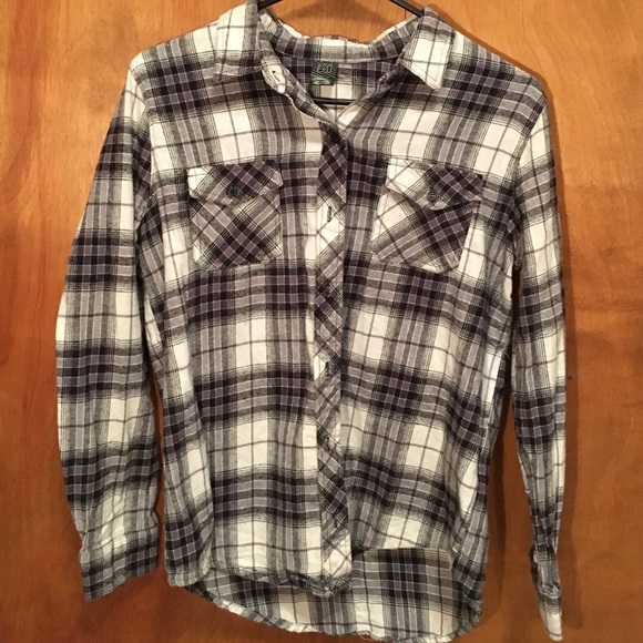 Black and gray empyre flannel button down