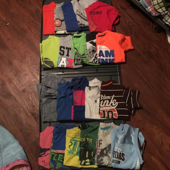 Boys 4t T-shirt lot - Picture 1 of 1
