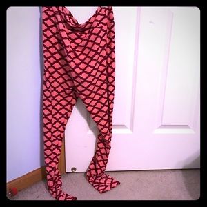 Lula roe cute and comfy