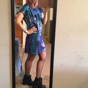 NWT Sequin TOBI mini dress 😍✨💕💙