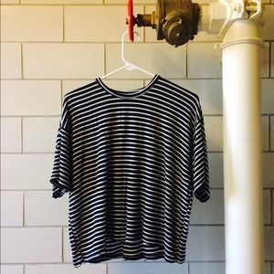 brandy melville b/w striped t-shirt