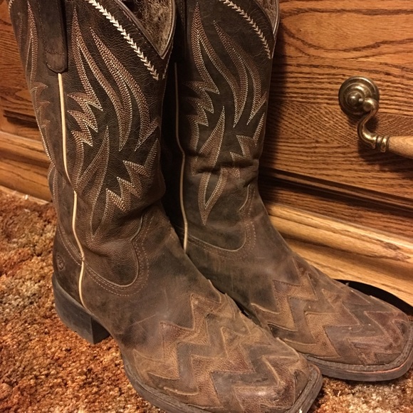 Ariat square toe Boots