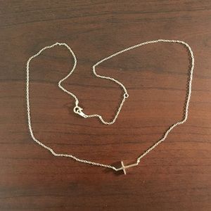 Simple cross necklace