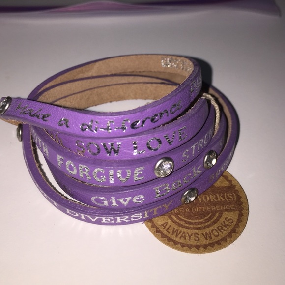 Good works purple wrap bracelet - Picture 2 of 3