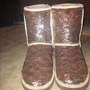 UGGS AUSTRALIA CHAMPAGNE SEQUIN BOOTS