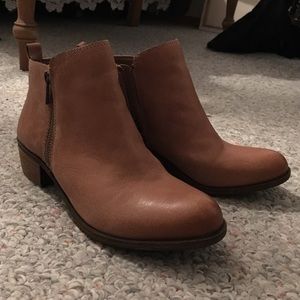 NWOT Lucky Brand Boots