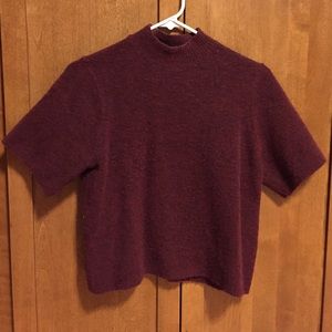 Maroon crop