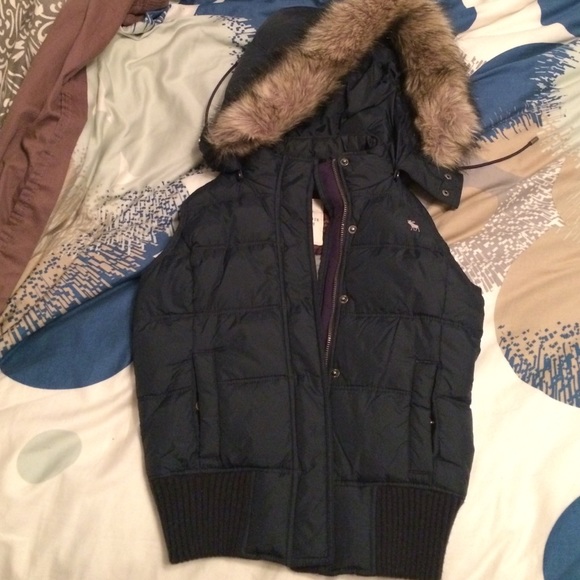 Abercrombie and fitch navy hoodie with fur hood