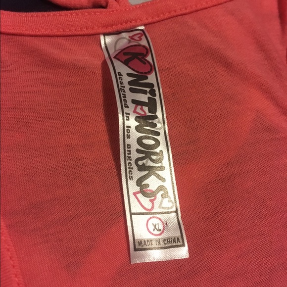 🔥LAST DAY TIL MOVE🔥Coral lace transparent vest - Picture 3 of 4