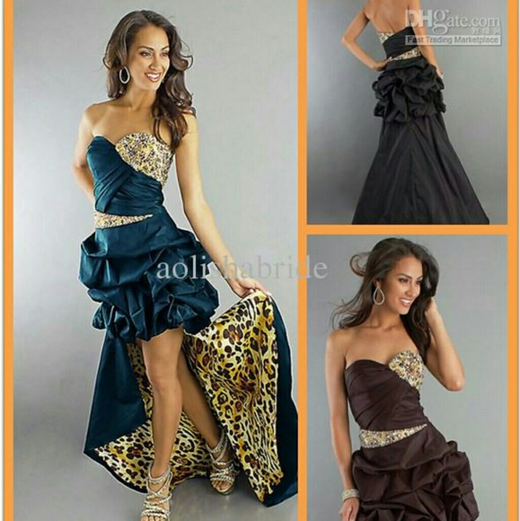 UNIQUE FORMAL Dress!!!! - BRAND NEW WITH TAGS - Picture 4 of 8