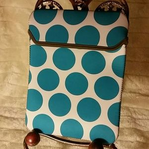 5 4 30  Thirty-One tote-a-tablet polk-a-dots NWT