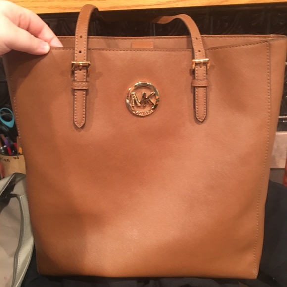 SOLD Micheal Kors purse