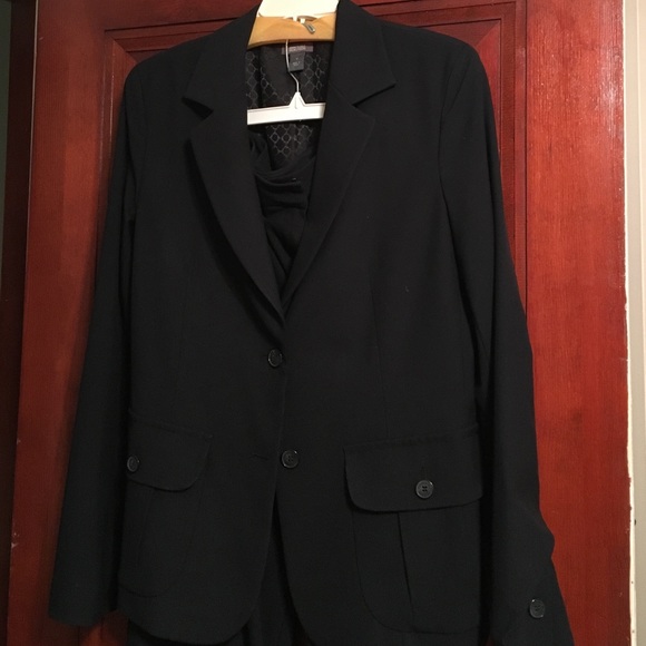 Kenneth Cole Reaction black suit. Size 12. - Picture 1 of 4