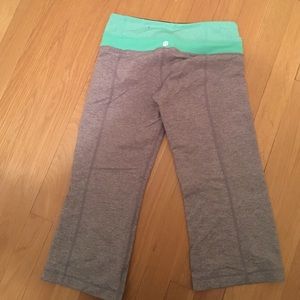 Reversible Lulu crop pants