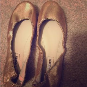 Size 7 women's flats