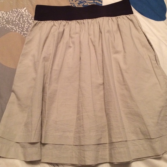 Grey and navy skirt with pockets