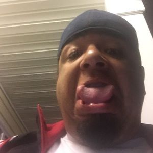 Meet your Posher, Victor