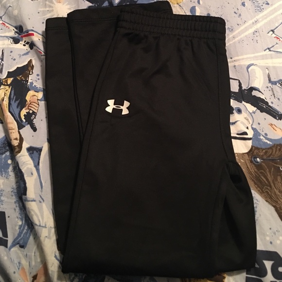 Under armour sweat pants size 5