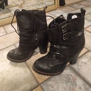 Ankle boots