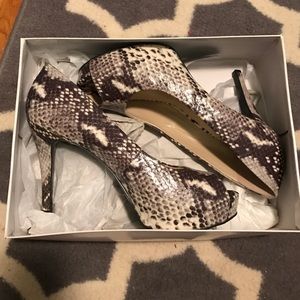 NWT Nine West Camya Snakeskin Pump