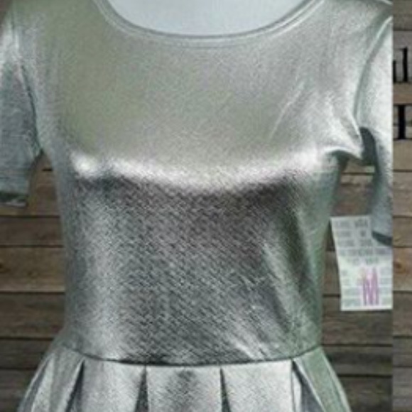 LuLaRoe Dresses - Medium Amelia LuLaRoe Dresses - Medium Amelia