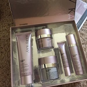 Mary Kay TimeWise Repair Set