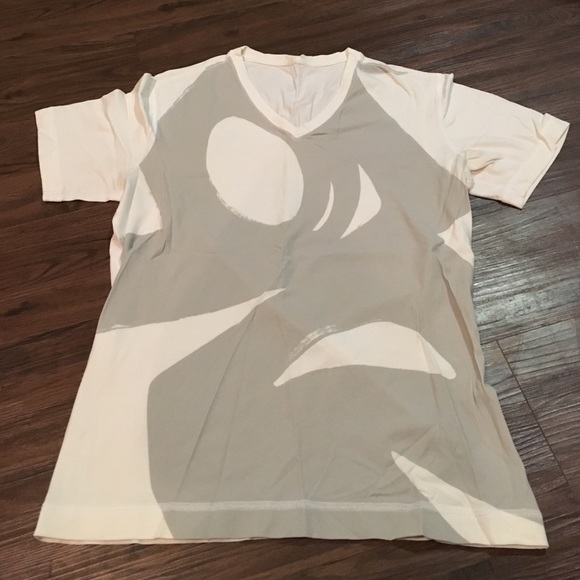 lululemon athletica Other - Lululemon athletica 5 Year Basic Tee