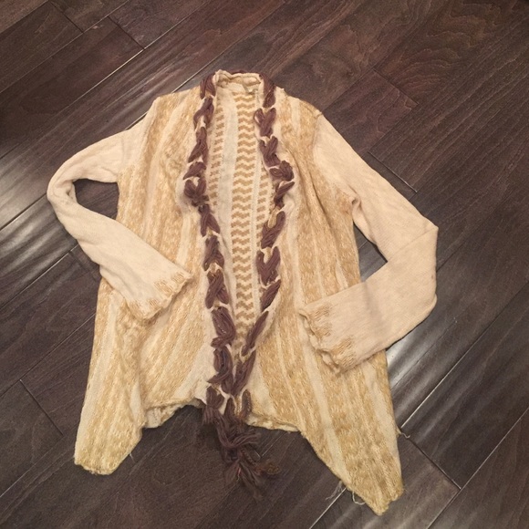 Buckle Sweaters - BUCKLE sweater