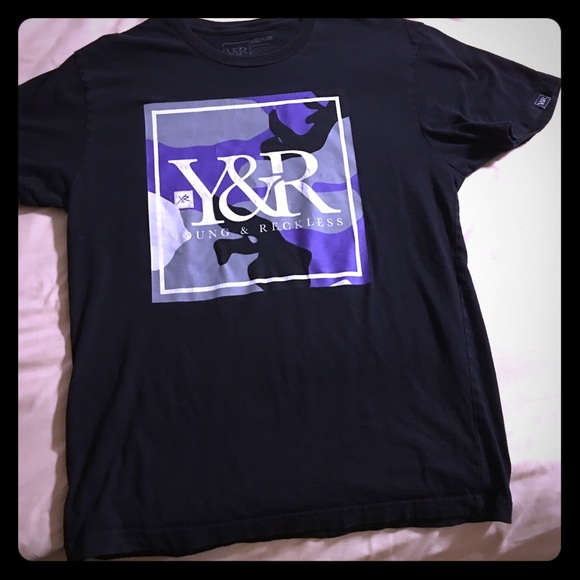 Men's Young & Reckless shirt size M