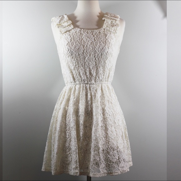 OFF-WHITE LACE DRESS - Picture 3 of 3