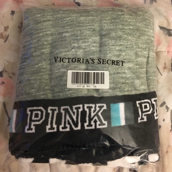 VICTORIA'S SECRET PINK FLEECE COZY BLANKET GREY