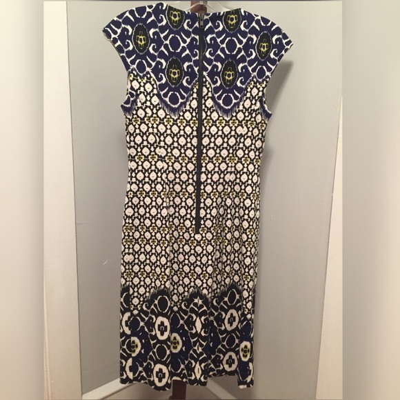 Maggy London Sheath Dress Size 2 - Picture 2 of 4