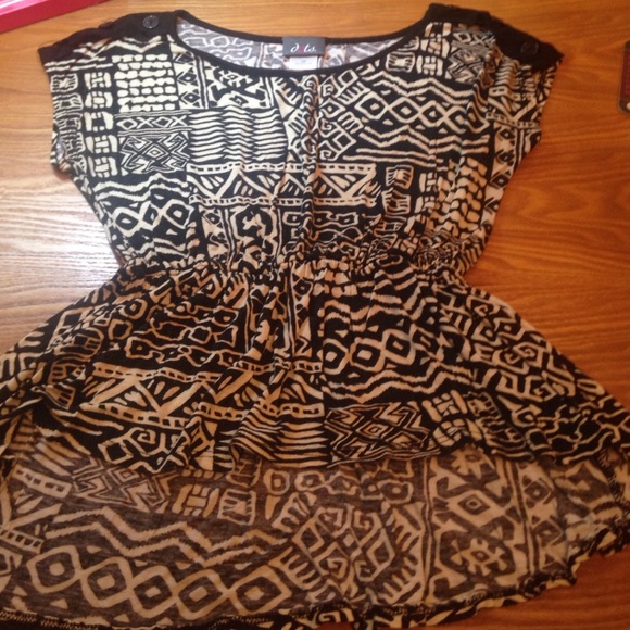 Aztec print top - Picture 1 of 1