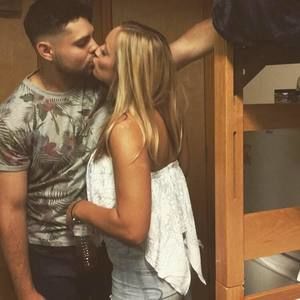 Meet your Posher, Julie