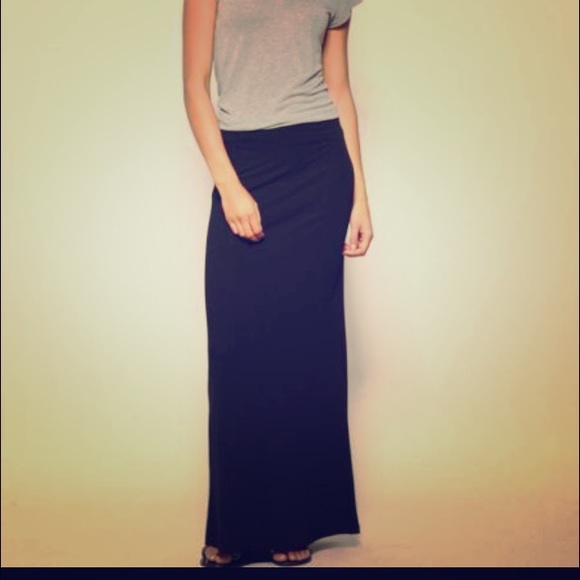 Black maxi skirt!