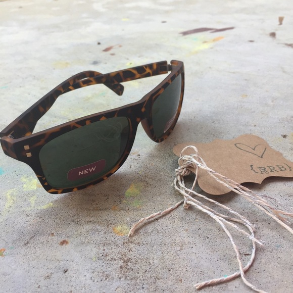 Accessories - Brand New Sunglasses