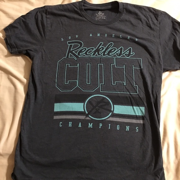 Men's Young & Reckless shirt size L