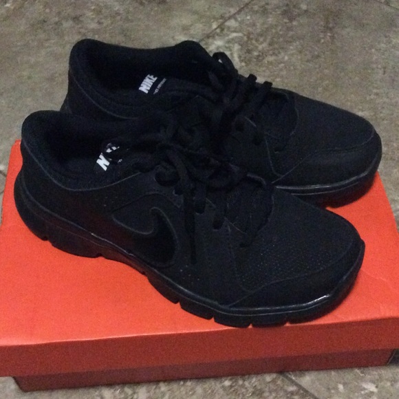 Black Nike Flex Experience