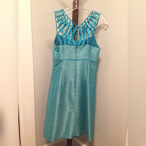 Tahari Dress Size 0 - Perfect Wedding Dress - Picture 3 of 4