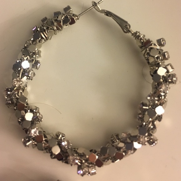 Hoop earrings - Picture 3 of 4