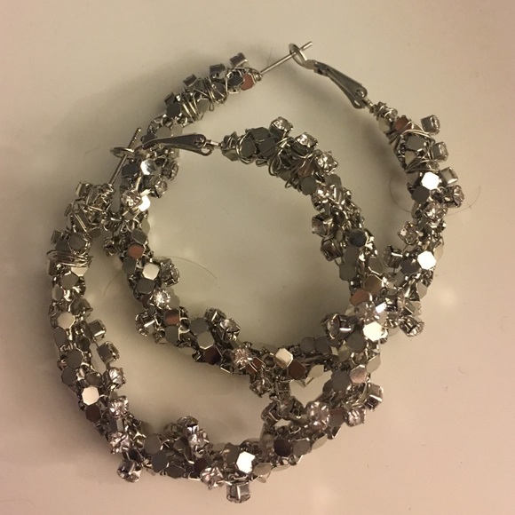 Hoop earrings - Picture 4 of 4